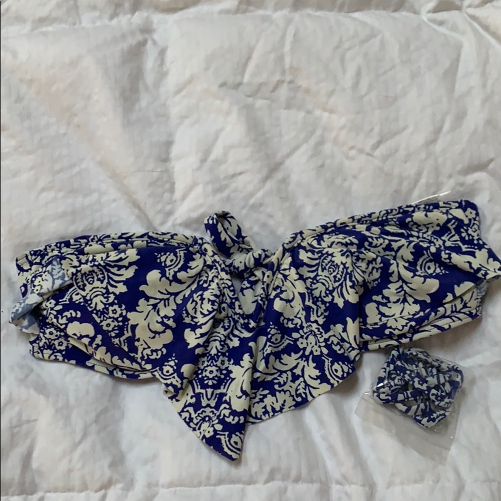 O’Neill Ocean Ruffle bikini top medium - Picture 2 of 5